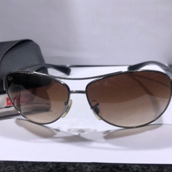 Ray Bans - Picture 2 of 5